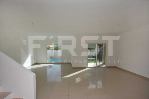 Villa en venta en Abu Dhabi, EAU 5 dormitorios, 348.4 m2 № 758129 - foto 6