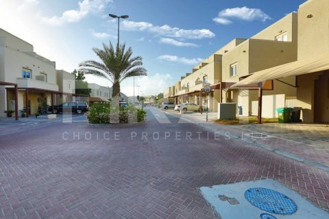Villa en venta en Abu Dhabi, EAU 5 dormitorios, 348.4 m2 № 758129 - foto 19