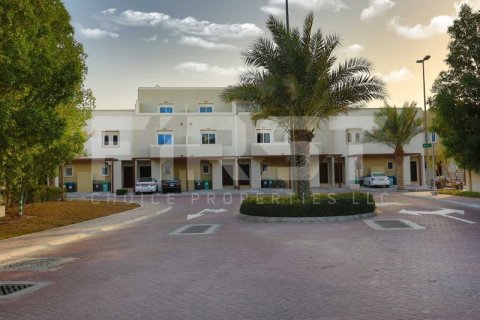 Villa en venta en Abu Dhabi, EAU 5 dormitorios, 348.4 m2 № 758129 - foto 17