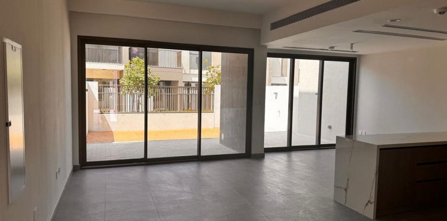 Villetta a schiera a Dubai, EAU 4 camere da letto, 245.6 mq. № 644754