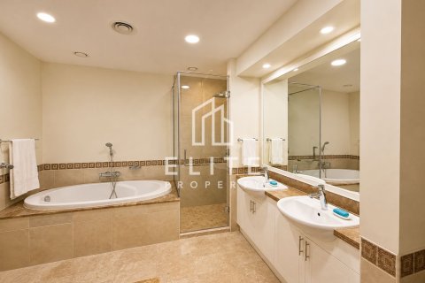 Apartament de închiriat în Palm Jumeirah, Dubai, EAU 1 dormitor, 120 mp.  №762972 - poză 5