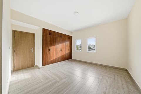 Villa til leie i Meadows, Dubai, Emiratene 4 soverom, 385.34 kvm Nr. 750876 - Foto 16