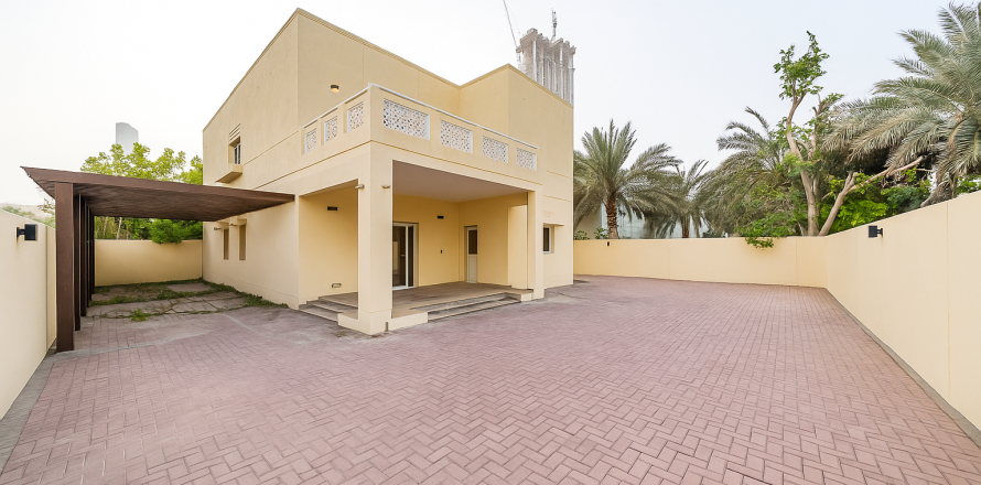 Villa i Meadows, Dubai, Emiratene 4 soverom, 385.34 kvm nr. 750876