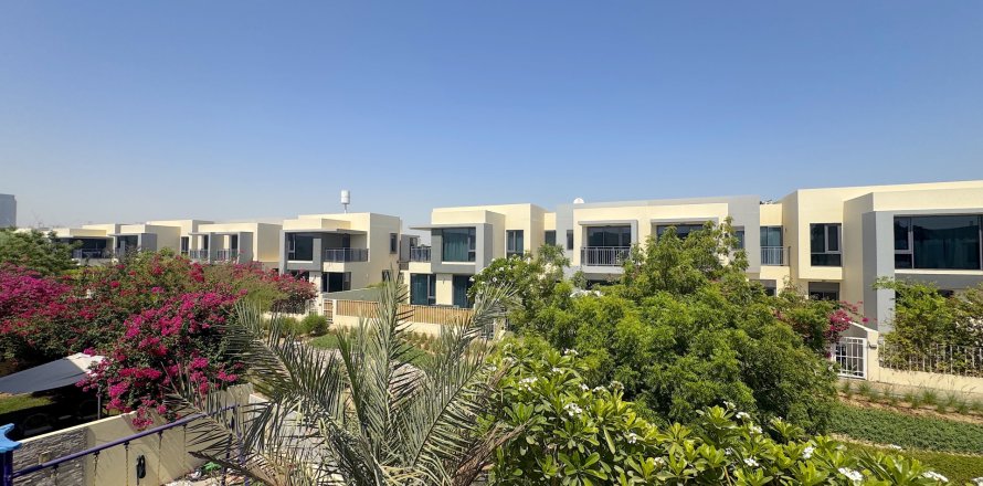 Ridamaja asukohaga Dubai Hills Estate, Dubai, AÜE: 3 magamistoaga, 192.59 m² Nr 750873