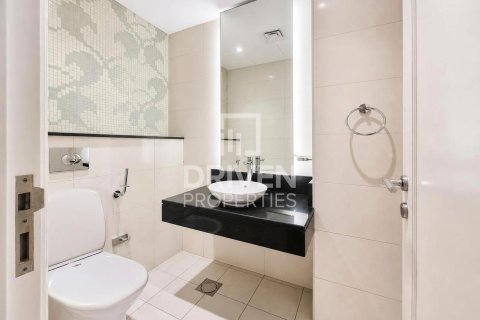 Apartment til salg i Business Bay, Dubai, UAE 2 soveværelser, 153.2 kvm № 762303 - foto 11