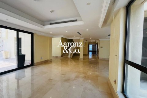 Penthouse em Jumeirah Beach Residence, Dubai, EAU 5 quartos, 293 m2 № 738754