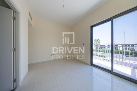 Rijtjeshuis in Dubai, VAE 3 slaapkamers, 166.2 vr.m. nr 765252
