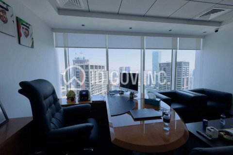 Снять в аренду офис в Бизнес-Бэй, Дубай, ОАЭ 156м2, № 655967 - фото 1