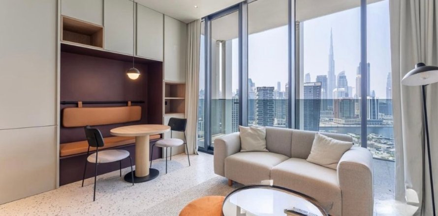 Apartment i Business Bay, Dubai, UAE 43.7 kvm № 668786