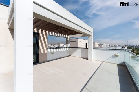 Villa in Dubai, UAE 4 bedrooms, 428.6 sq.m. № 668790 - photo 25