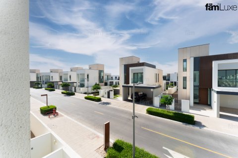 Снять в аренду виллу в Дубай, ОАЭ 4 спальни, 428.6м2, № 668790 - фото 24