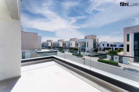 Villa in Dubai, UAE 4 bedrooms, 428.6 sq.m. № 668790 - photo 27
