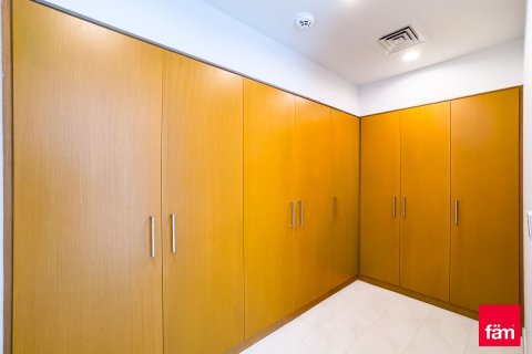 Řadový dům v Dubai, SAE 4 ložnice, 230 m² Č.: 668785 - fotografie 13