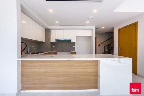 Řadový dům v Dubai, SAE 4 ložnice, 230 m² Č.: 668785 - fotografie 9