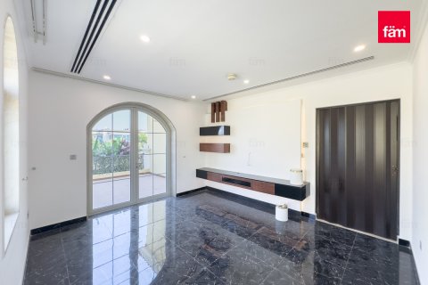 Üürile anda villa asukohaga Dubai, AÜE: 5 magamistoaga, 740 m² Nr 634762 - pilt 14