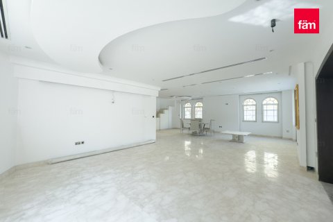 Üürile anda villa asukohaga Dubai, AÜE: 5 magamistoaga, 740 m² Nr 634762 - pilt 3