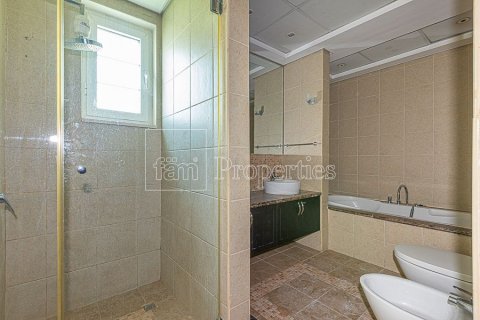 Vilë në Dubai, Emiratet e Bashkuara Arabe 3 dhoma gjumi, 547.1 m2. № 634766 - Foto 28