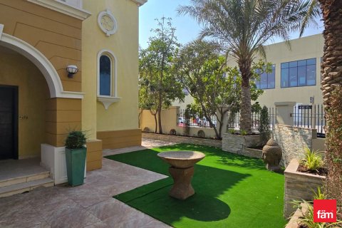 Dubai, संयुक्त अरब अमीरात में विला, 3 बेडरूम, 547.1 वर्ग मीटर, संख्या 634766 - फ़ोटो 21