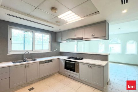 Vilë në Dubai, Emiratet e Bashkuara Arabe 3 dhoma gjumi, 547.1 m2. № 634766 - Foto 27