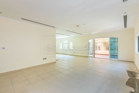 Vilë në Dubai, Emiratet e Bashkuara Arabe 3 dhoma gjumi, 547.1 m2. № 634766 - Foto 4