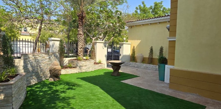 Dubai, संयुक्त अरब अमीरात में विला, 3 बेडरूम, 547.1 वर्ग मीटर, संख्या 634766