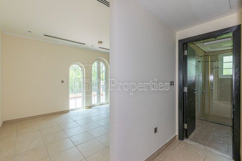 Vilë në Dubai, Emiratet e Bashkuara Arabe 3 dhoma gjumi, 547.1 m2. № 634766 - Foto 16