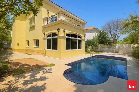Vilë në Dubai, Emiratet e Bashkuara Arabe 3 dhoma gjumi, 547.1 m2. № 634766 - Foto 1