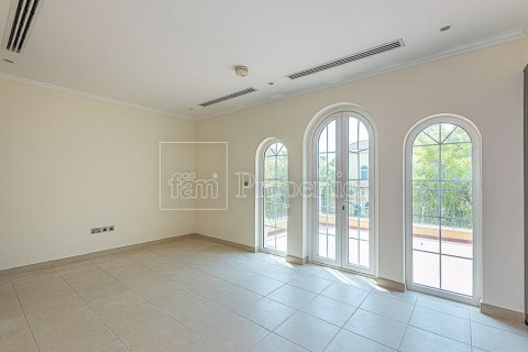 Vilë në Dubai, Emiratet e Bashkuara Arabe 3 dhoma gjumi, 547.1 m2. № 634766 - Foto 10