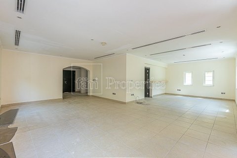 Vilë në Dubai, Emiratet e Bashkuara Arabe 3 dhoma gjumi, 547.1 m2. № 634766 - Foto 5