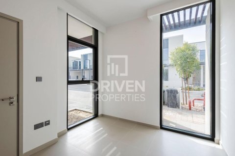 Kaupunkipientalo Arabian Ranches 3, Dubai, Arabiemiraatit 4 makuuhuonetta, 223.52 m2 № 744460 - kuva 8