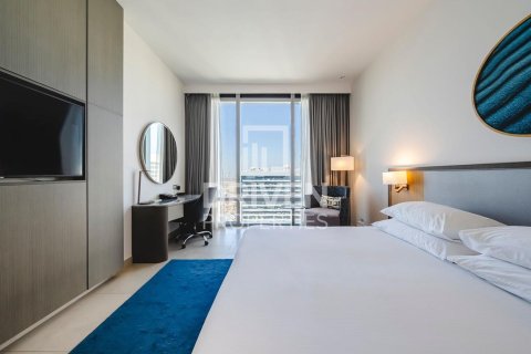 Apartment in Jumeirah Village Circle, Dubai, UAE 1 room, 30.01 sq.m. № 744064 - photo 6
