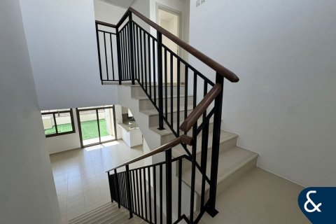 Vilă de închiriat în Town Square, Dubai, EAU 3 dormitoare, 191 mp. №668233 - poză 9