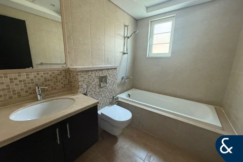 Villa para arrendamento em Jumeirah Park, Dubai, EAU 3 quartos, 328 m2 № 668231 - foto 12