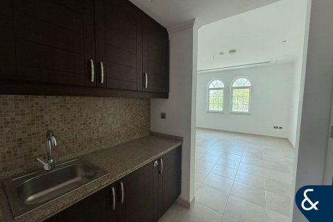 Villa para arrendamento em Jumeirah Park, Dubai, EAU 3 quartos, 328 m2 № 668231 - foto 11
