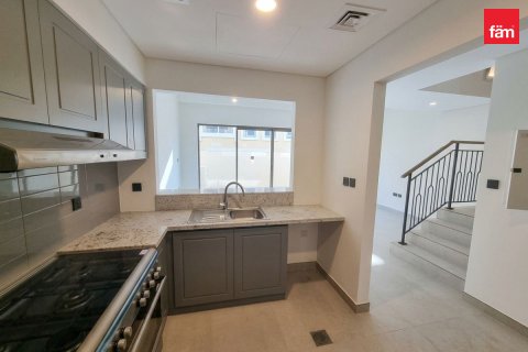 Rumah bandar di Dubai, UAE 4 bilik tidur, 144 meter persegi № 766559 - foto 4