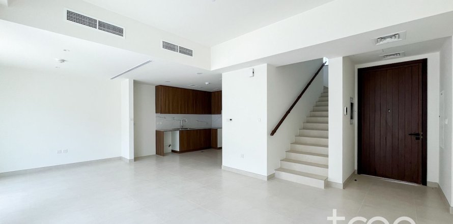 Adosado en Town Square, Dubai, EAU 3 dormitorios, 188.96 m² № 734036