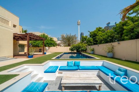 Huvila Meadows, Dubai, Arabiemiraatit 5 makuuhuonetta, 49.61 m2 № 753744 - kuva 2
