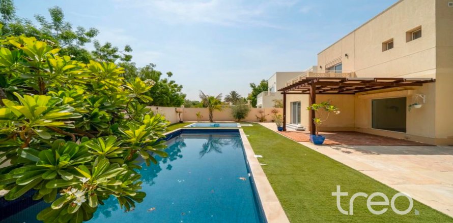 Huvila Meadows, Dubai, Arabiemiraatit 5 makuuhuonetta, 49.61 m2 № 753744