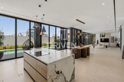 Müüa villa asukohaga Nadd Al Sheba, Dubai, AÜE: 5 magamistoaga, 930.24 m² Nr 754085 - pilt 1