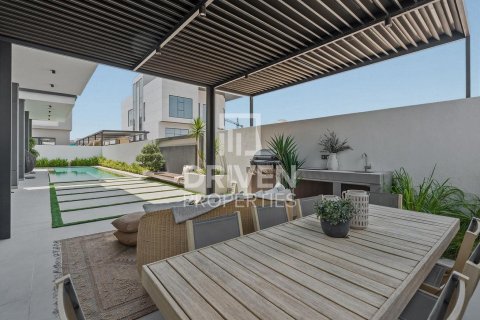 Müüa villa asukohaga Nadd Al Sheba, Dubai, AÜE: 5 magamistoaga, 930.24 m² Nr 754085 - pilt 30
