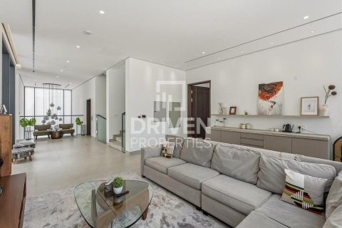 Müüa villa asukohaga Nadd Al Sheba, Dubai, AÜE: 5 magamistoaga, 930.24 m² Nr 754085 - pilt 9