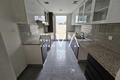 Řadový dům v Dubai, SAE 3 ložnice, 210.51 m² Č.: 637727 - fotografie 6