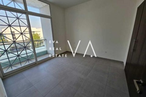Řadový dům v Dubai, SAE 3 ložnice, 210.51 m² Č.: 637727 - fotografie 11