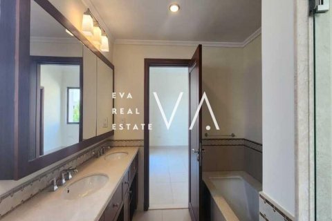 Villa in Dubai, UAE 5 bedrooms, 638.5 sq.m. № 637721 - photo 15