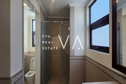 Villa in Dubai, UAE 5 bedrooms, 638.5 sq.m. № 637721 - photo 12