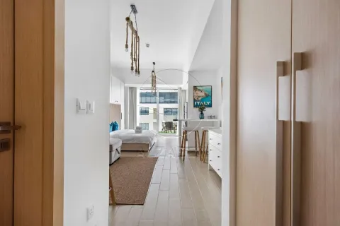 Apartment til leje i Yas Island, Abu Dhabi, UAE 1 værelse, 47 kvm № 700666 - foto 4