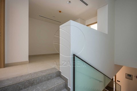 Townhouse til salg i Abu Dhabi, UAE 2 soveværelser, 107 kvm № 700632 - foto 5