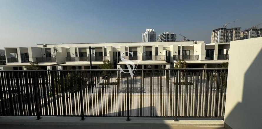 Maison de ville à Tilal Al Ghaf, Dubai, EAU: 3 chambres, 140 m2 № 677191