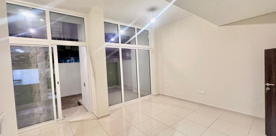 וילה ב Dubai, איחוד האמירויות 5 חדרי שינה, 112.2 מ"ר מספר 686128