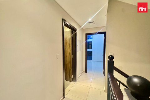 Dubai, संयुक्त अरब अमीरात में विला, 5 बेडरूम, 112.2 वर्ग मीटर, संख्या 686128 - फ़ोटो 9